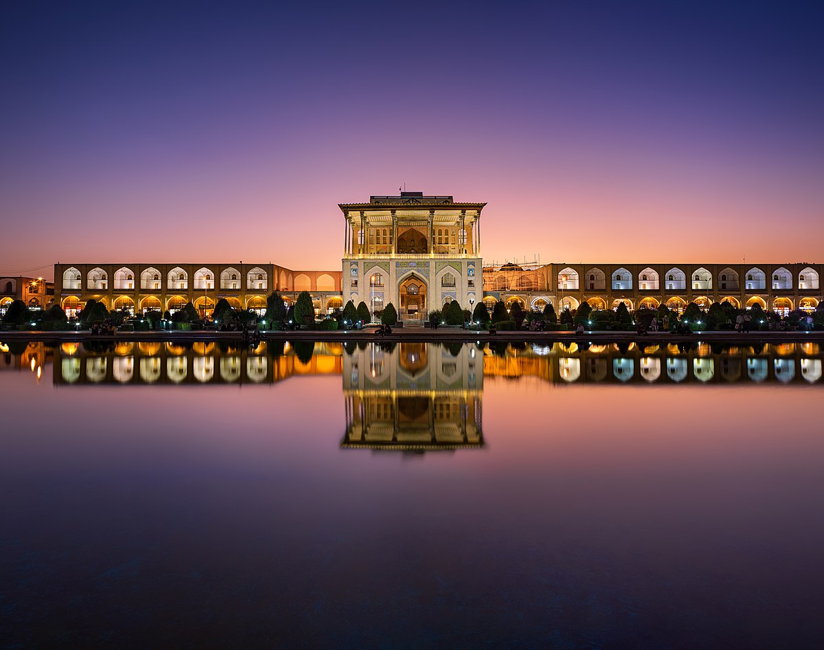  Ali Qapu Palace, Isfahan