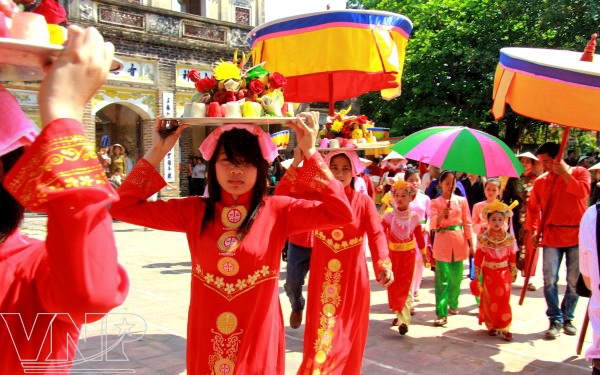  Saint Giong Festival